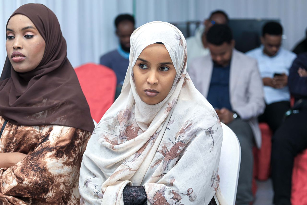 b93a2dc2-ecb2-cad9-8df6-c032e88858b3